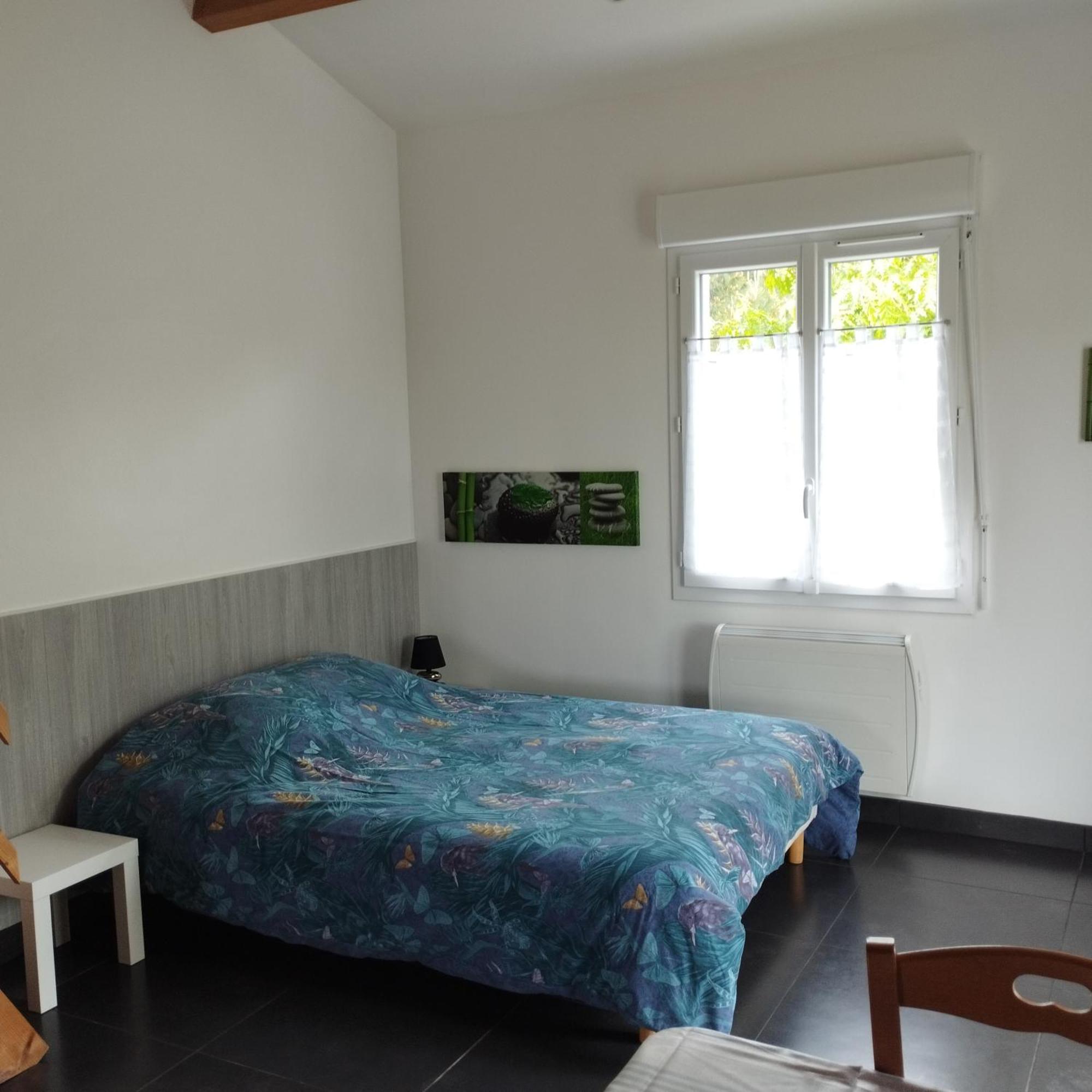 Studio Entre Terre Et Mer Saint-Romain-de-Benet Екстер'єр фото